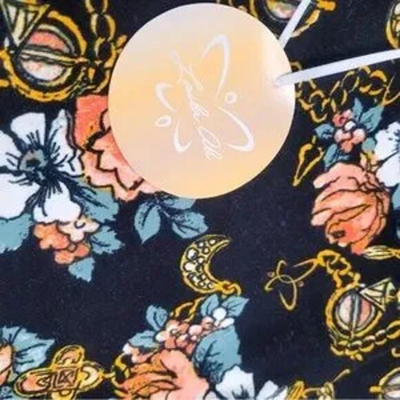 Brand New! Laila Ali Black With Floral Pattern Pullover Sweat  Multi Sizes - Picture 3 of 7